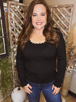 Pretty Little Liar Top-CURVY