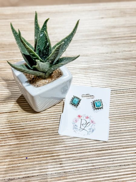 Framed Square Stud Earrings