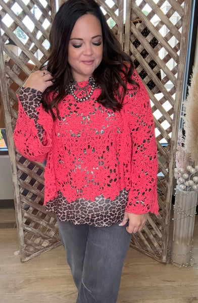 Main Attraction Top