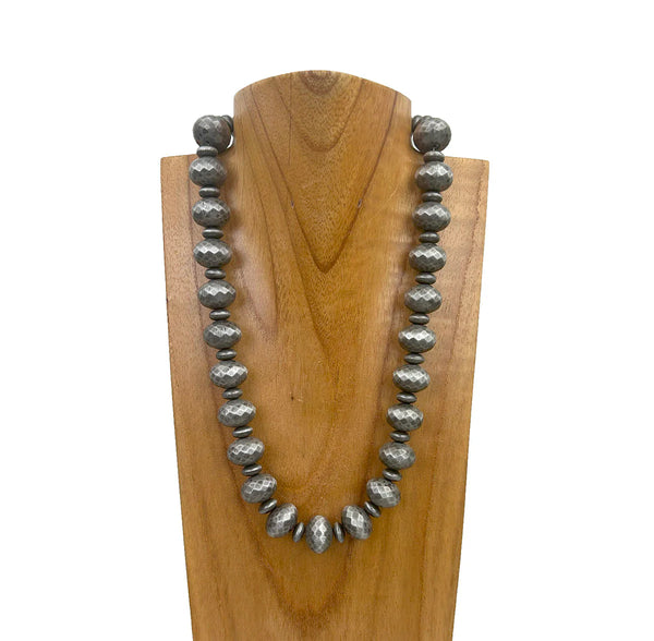 20" Chunky Navajo Pearl Necklace