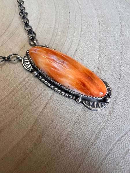 Large Navajo Handmade Spiny Oyster Necklace by Tia Long - 18 inch