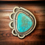 Turquoise ring - gorgeous cabochon and flower base style - Size 7